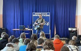 Koncert profilaktyczny Krzysztofa Niedźwieckiego 1