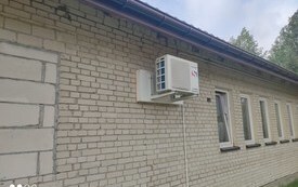 Montaż klimatyzator&oacute;w w budynku świetlicy wiejskiej w Zawadach Dworskich  2